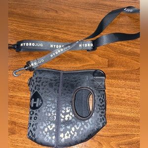 OG black leopard Hydrojug Sleeve! 🖤